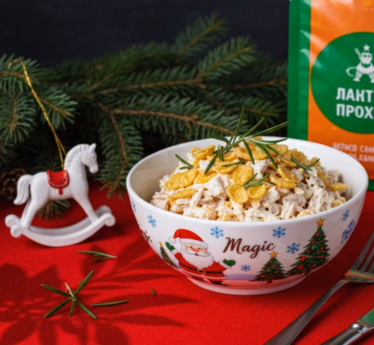 Нежный салат с индейкой и свежими овощами